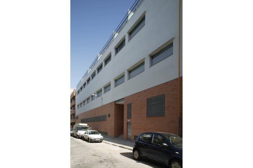 1998-2003 Clinic Santa Isabel. ASISA, Seville